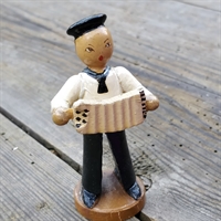 bemalet træ sømandsfigur blå, hvid harmonikaspiller gammel træfigur fra Erzgebirge Tyskland
